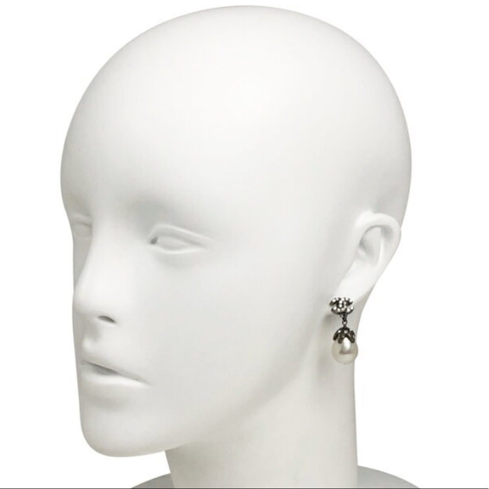 CHANEL Le Duc Gunmetal Rhinestone Large Pearls - Picture 6 of 8